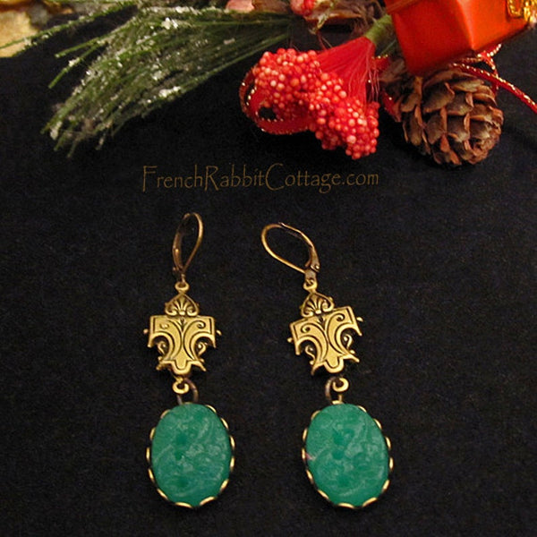 Jade Green Art Deco Fleur De Lis Dangle Earrings