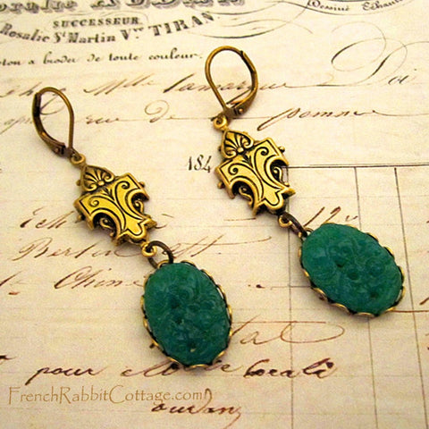 Jade Green Art Deco Fleur De Lis Dangle Earrings